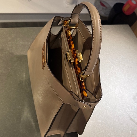 Fendi Peekaboo Soft Medium with Wrappy - Picture 3 of 7